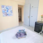 Comfy In A Shared Near Salt Lake With Internet And Netflix ラルナカ