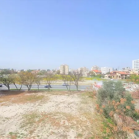 Comfy In A Shared Near Salt Lake With Internet And Netflix