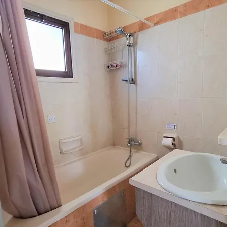 Comfy In A Shared Near Salt Lake With Internet And Netflix Apartament *