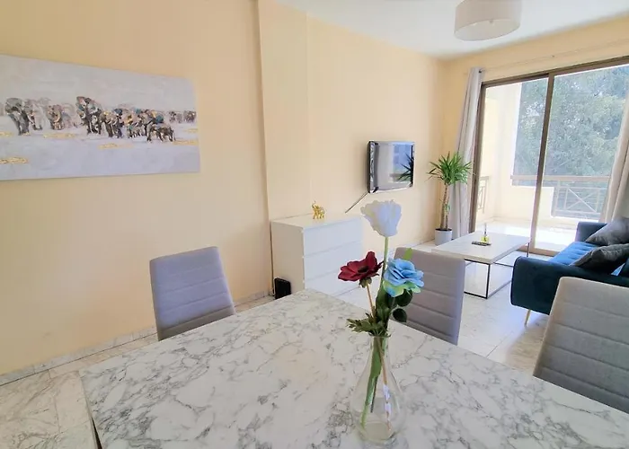 Comfy In A Shared Near Salt Lake With Internet And Netflix Appartamento Larnaca